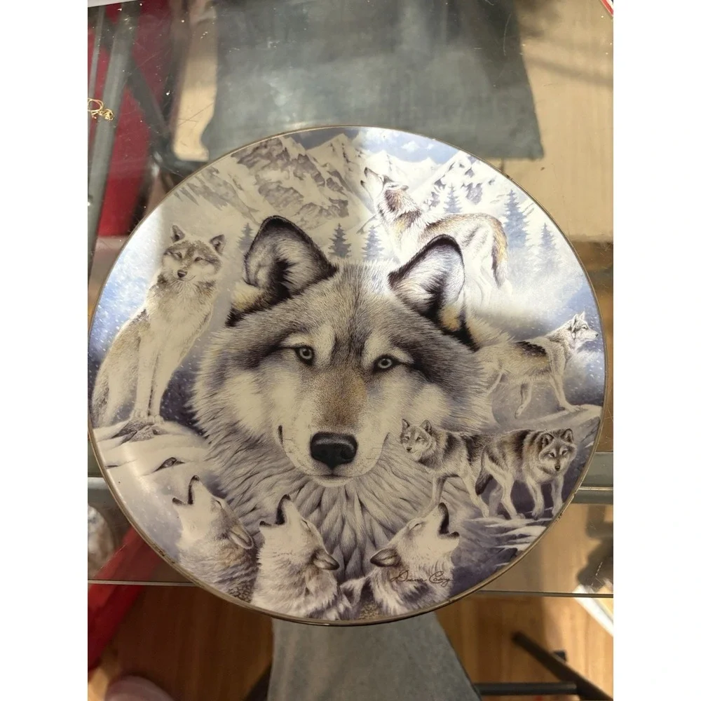 Decorative Wolf Collectors Plate The Bradford Exchange